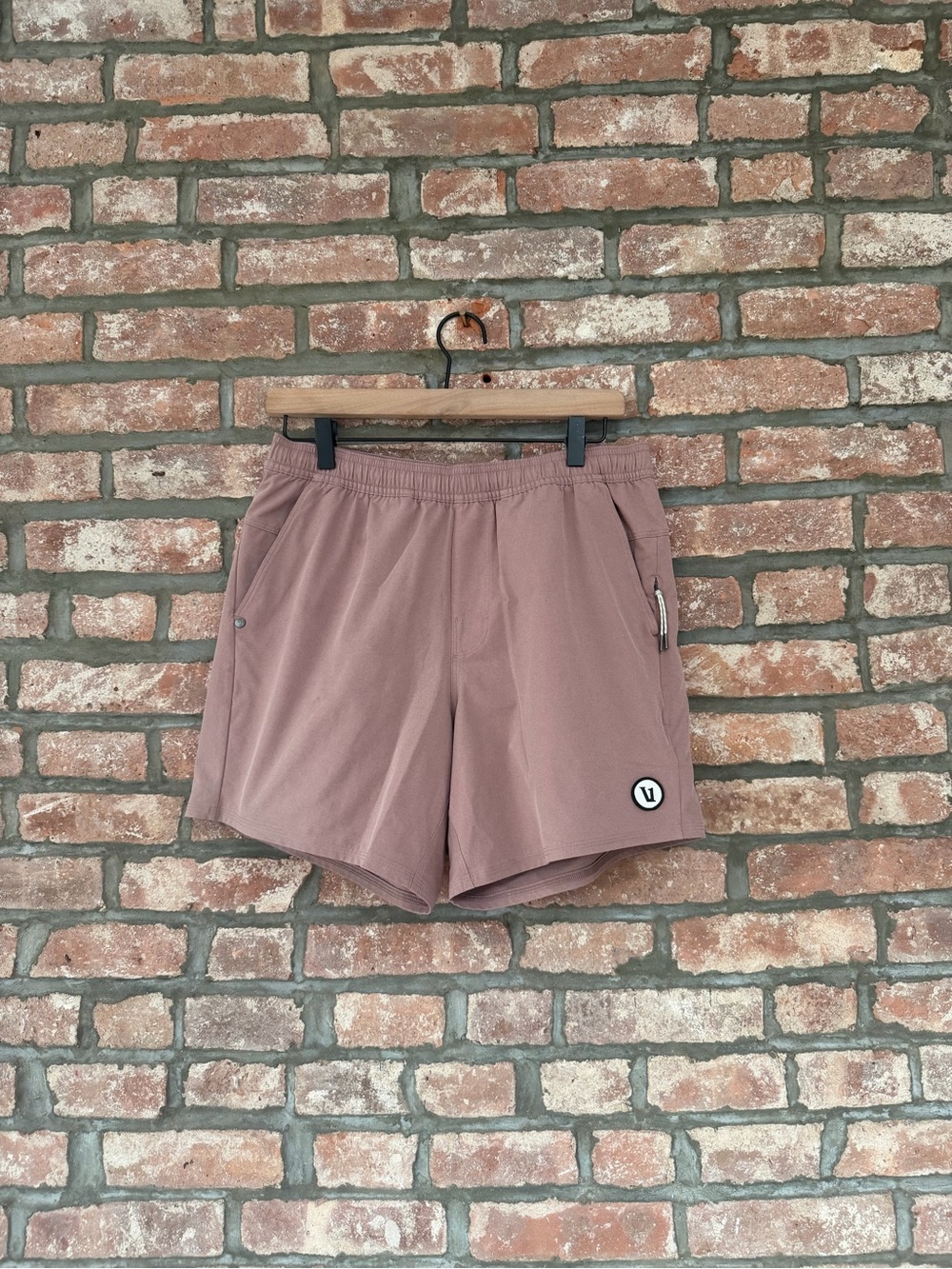 Vuori Maverick Volley Short 6” inseam (M)